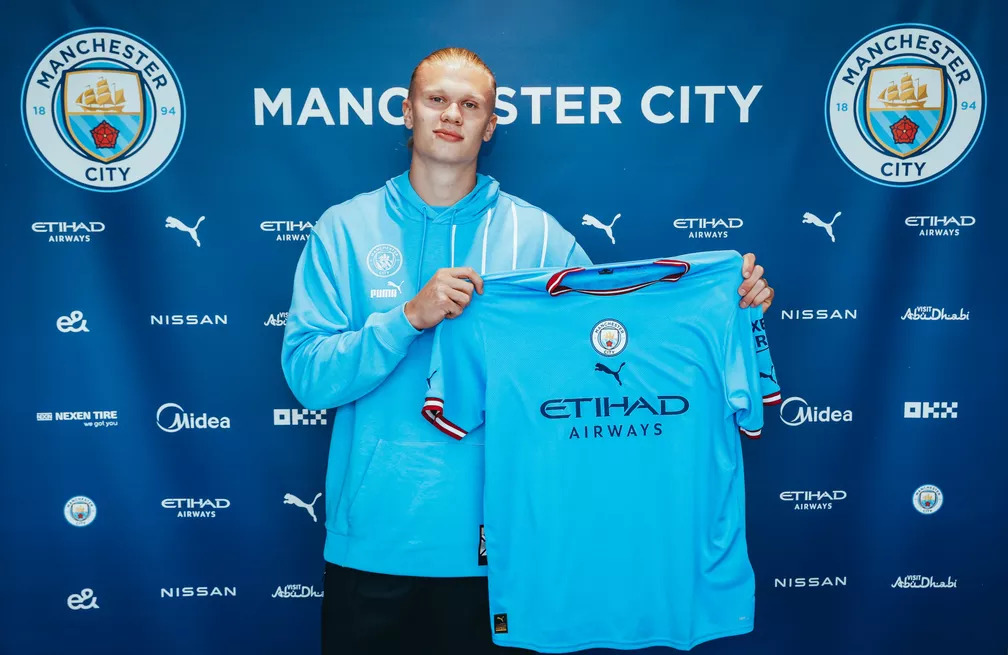 Haaland com a camisa do Manchester City. Foto: Divulgação - futebol europeu