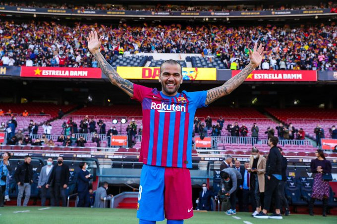 Daniel Alves em seu retorno ao Barcelona. Foto: Divulgação - futebol europeu