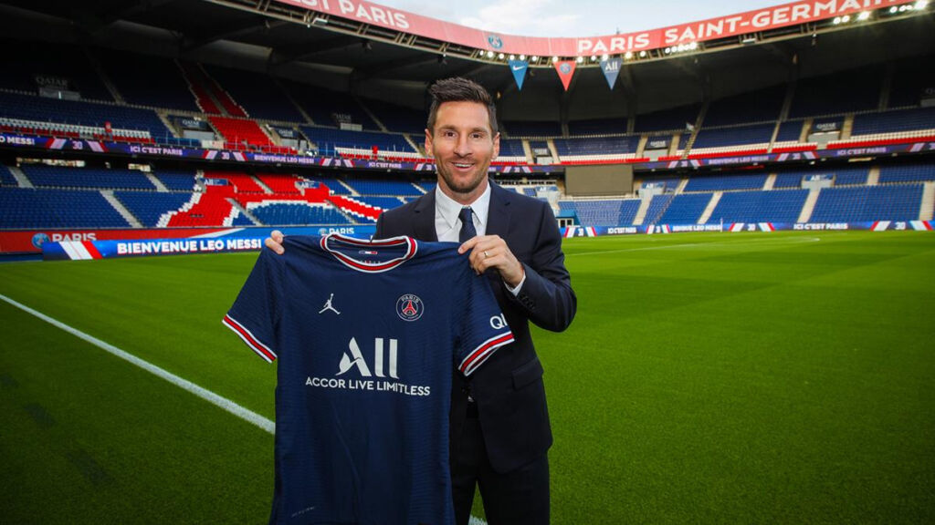 Lionel Messi em sua chegada ao PSG. Foto: Divulgação