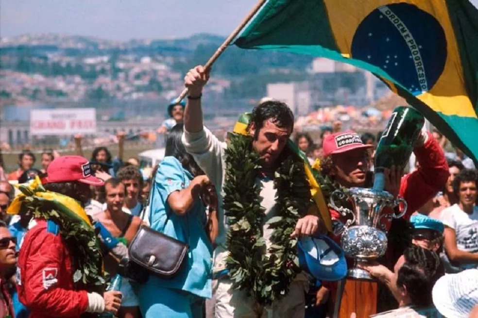 José Carlos Pace no pódio de Interlagos em 1975. Foto: Reprodução