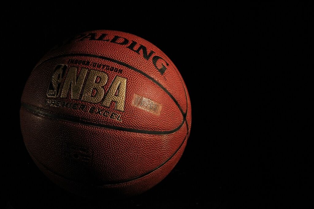 Joel Embiid é eleito MVP, melhor jogador da temporada da NBA